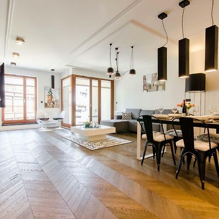 Central Kazimierz Apartment With Balcony Krakow Bagian luar foto