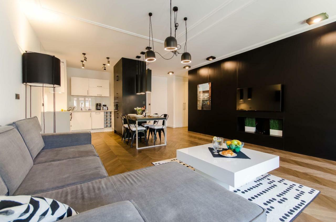 Central Kazimierz Apartment With Balcony Krakow Bagian luar foto